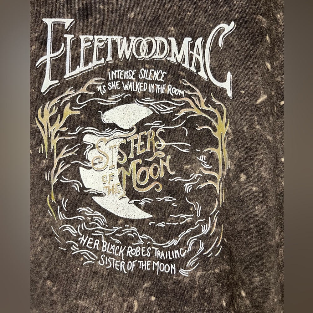 Fleetwood Mac Sisters of the‎ Moon T-Shirt Lyrics Band Tee Dark Grey and White - Picture 2 of 4